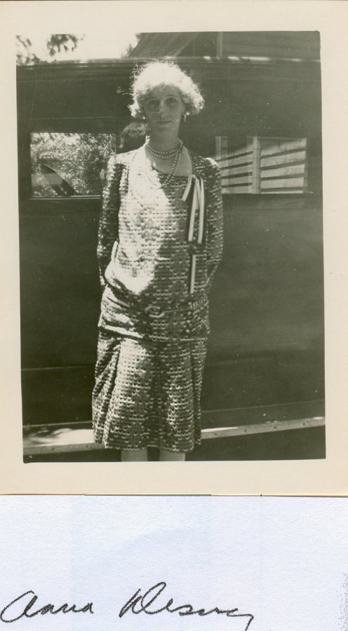 1926 Aunt Anna  WE Disney Wife.jpg (70025 bytes)