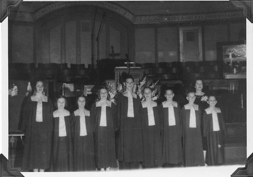 1960-disneychoir03a.jpg (48175 bytes)