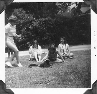 1961-cindyloumonkey1a.jpg (36984 bytes)